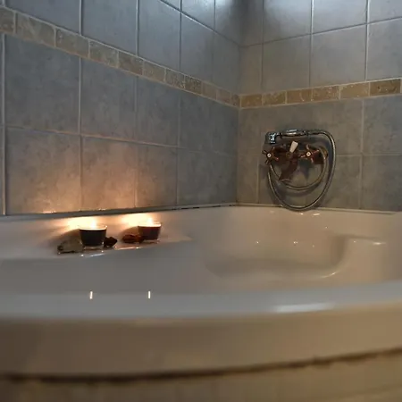 فندق Amphora فاما فيكي