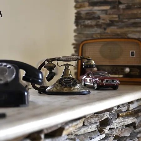Amphora Hotel *
